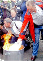 Lindsey Oil Refinery solidarity strikes: Publicly burning the redundancy notices , photo by Jim Reeves